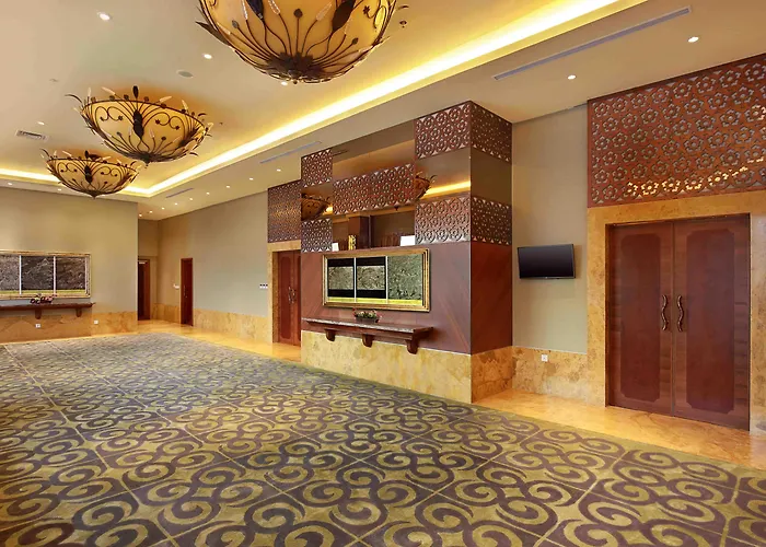 Hotel Sens And 4*